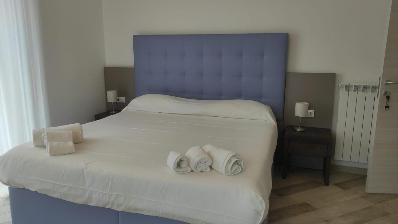 La Perla Del Tirreno Guest House Sapri Kültér fotó